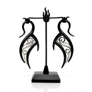 Black Water Buffalo Horn Zeta Lattice Hooks with Silver Accents and Display Stand