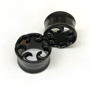 3/4" Black Water Buffalo Horn with Black Lacquer Sculptural Eyelets